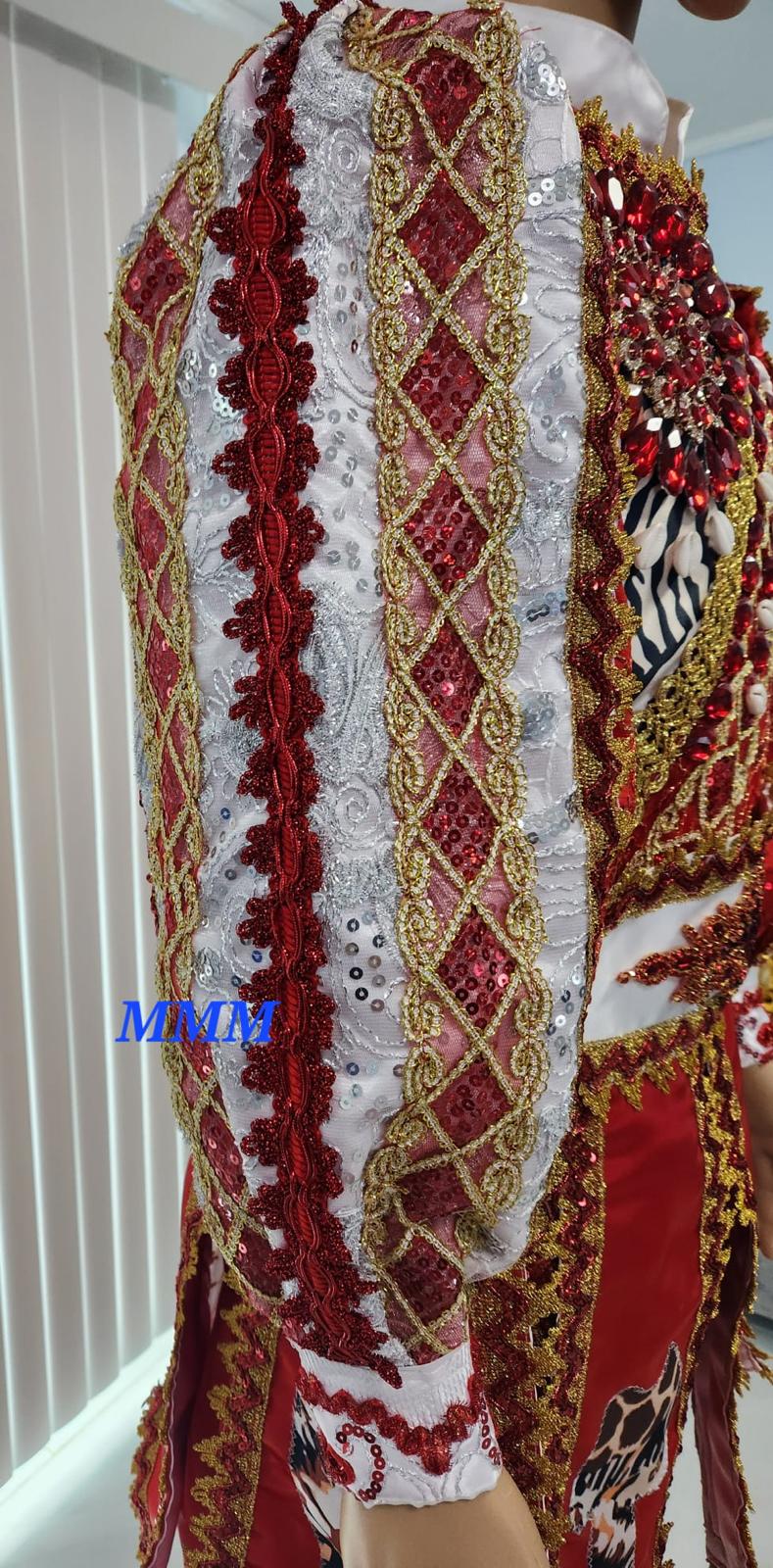 Traje de Santo a medida, Gala + Almuerzo desde $600.00 - Image 8