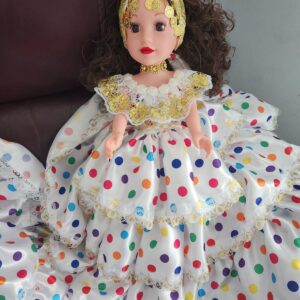 Muñeca 18¨ gitana puntos colores