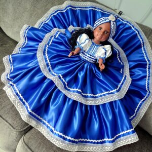 Muñeca 18¨ vestida azul y blanco 2